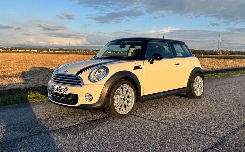 Gebraucht Mini Cooper 122 PS (89 kW) 2013 Weiß Kleinwagen