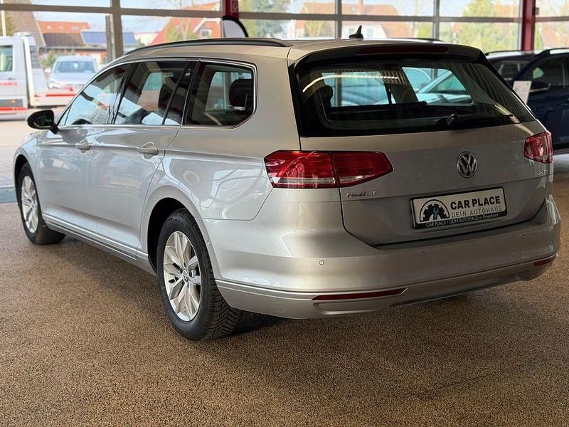 Gebraucht VW Passat Comfortline 150 PS (110 kW) 2018 Silber Kombi