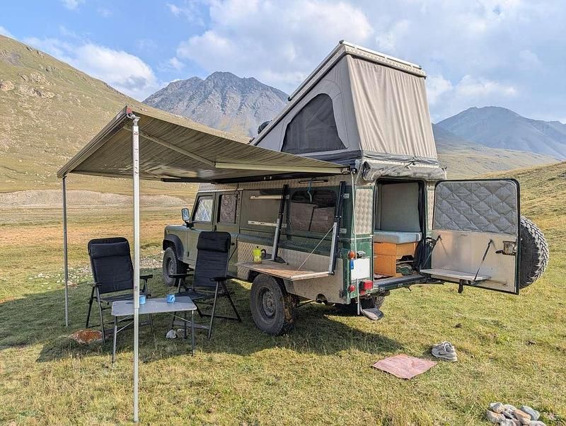 Gebraucht Land Rover Defender 113 PS (83 kW) 1998 Grün SUV