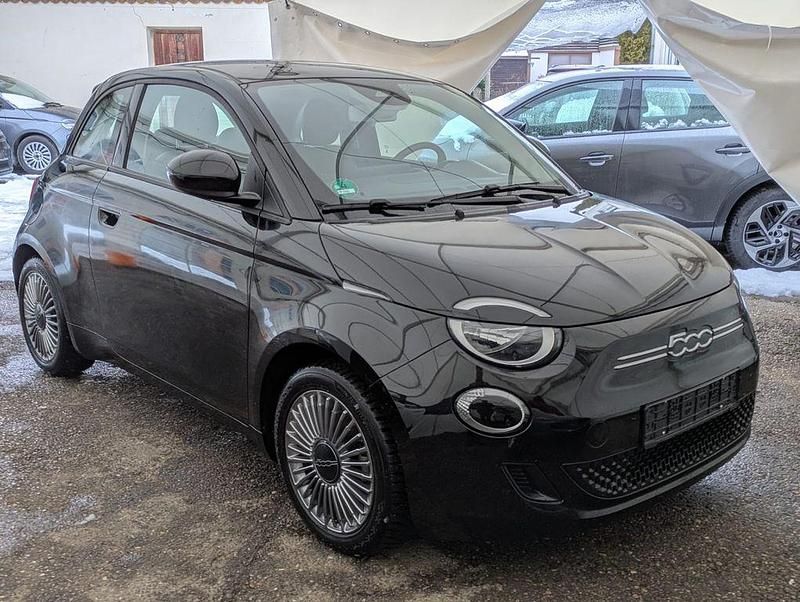 Schwarz Gebraucht 2023 Fiat 500e Icon Kleinwagen | 13.400 € (Superpreis) - Bild 1/4