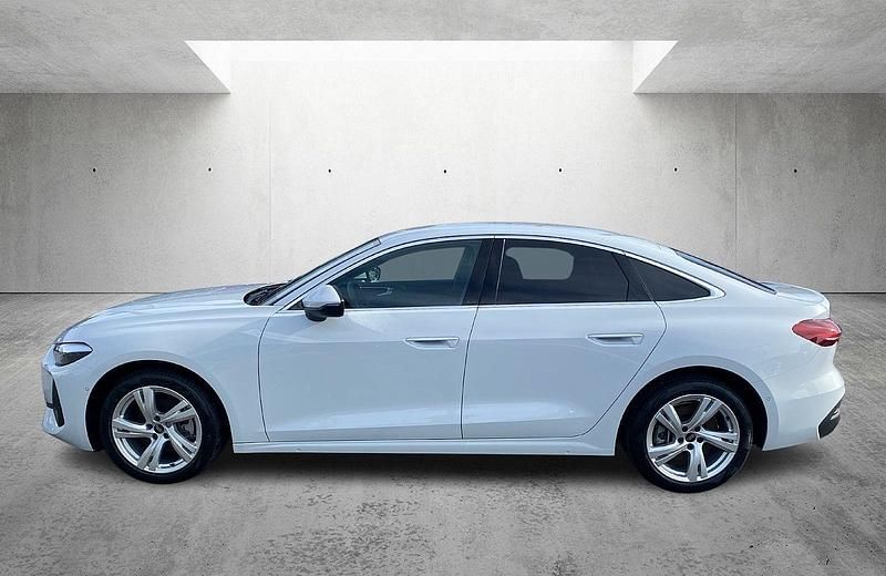 Gebraucht Audi A5 Ambiente 204 PS (150 kW) 2025 Weiß Limousine