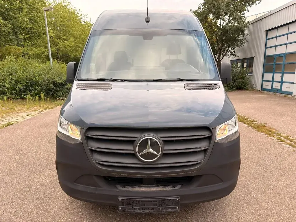 Gebraucht Mercedes E-Sprinter 85 kW (116 PS) 2020 Grau Van