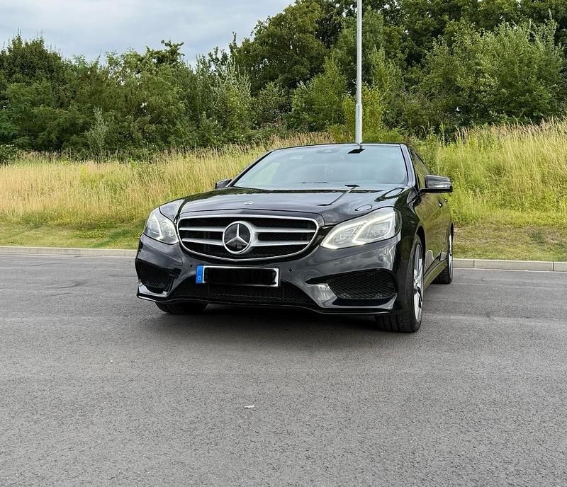 Gebraucht Mercedes E350 AMG line 306 PS (225 kW) 2013 Schwarz Limousine