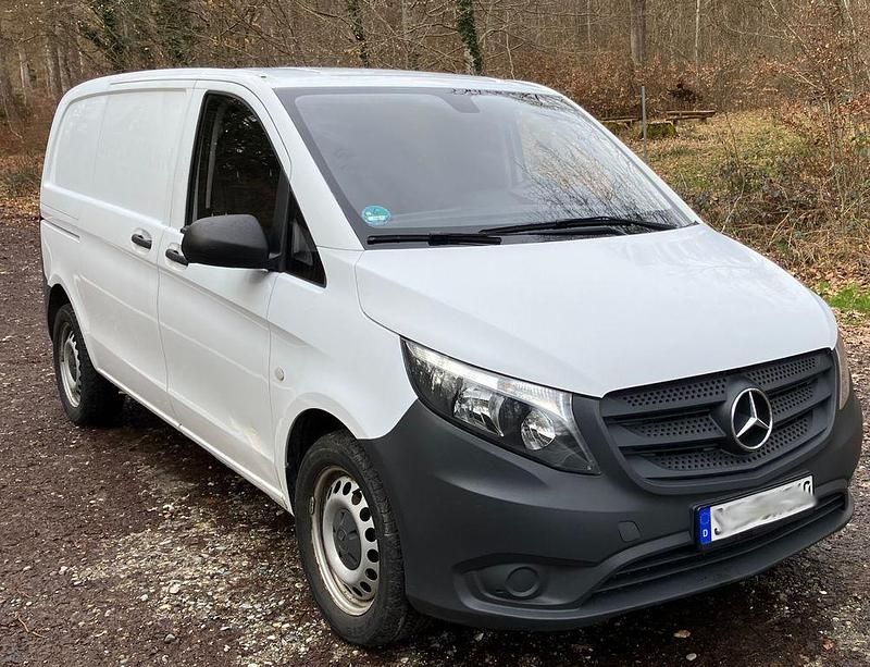 Gebraucht Mercedes Vito 88 PS (64 kW) 2017 Schwarz Van