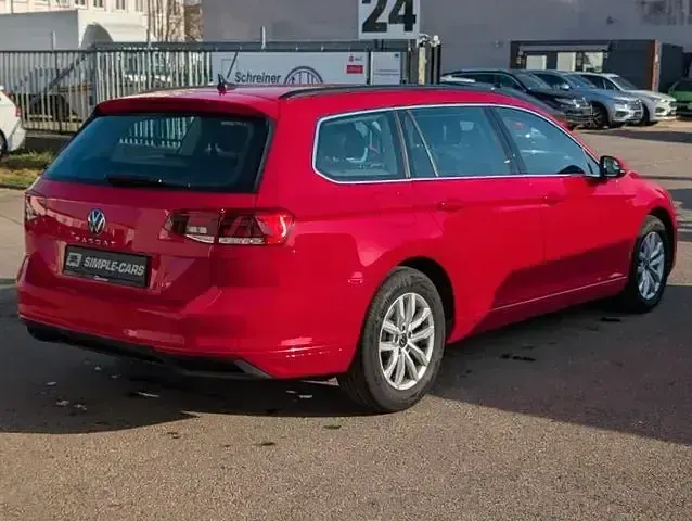 Gebraucht VW Passat Business 122 PS (89 kW) 2022 Rot Kombi