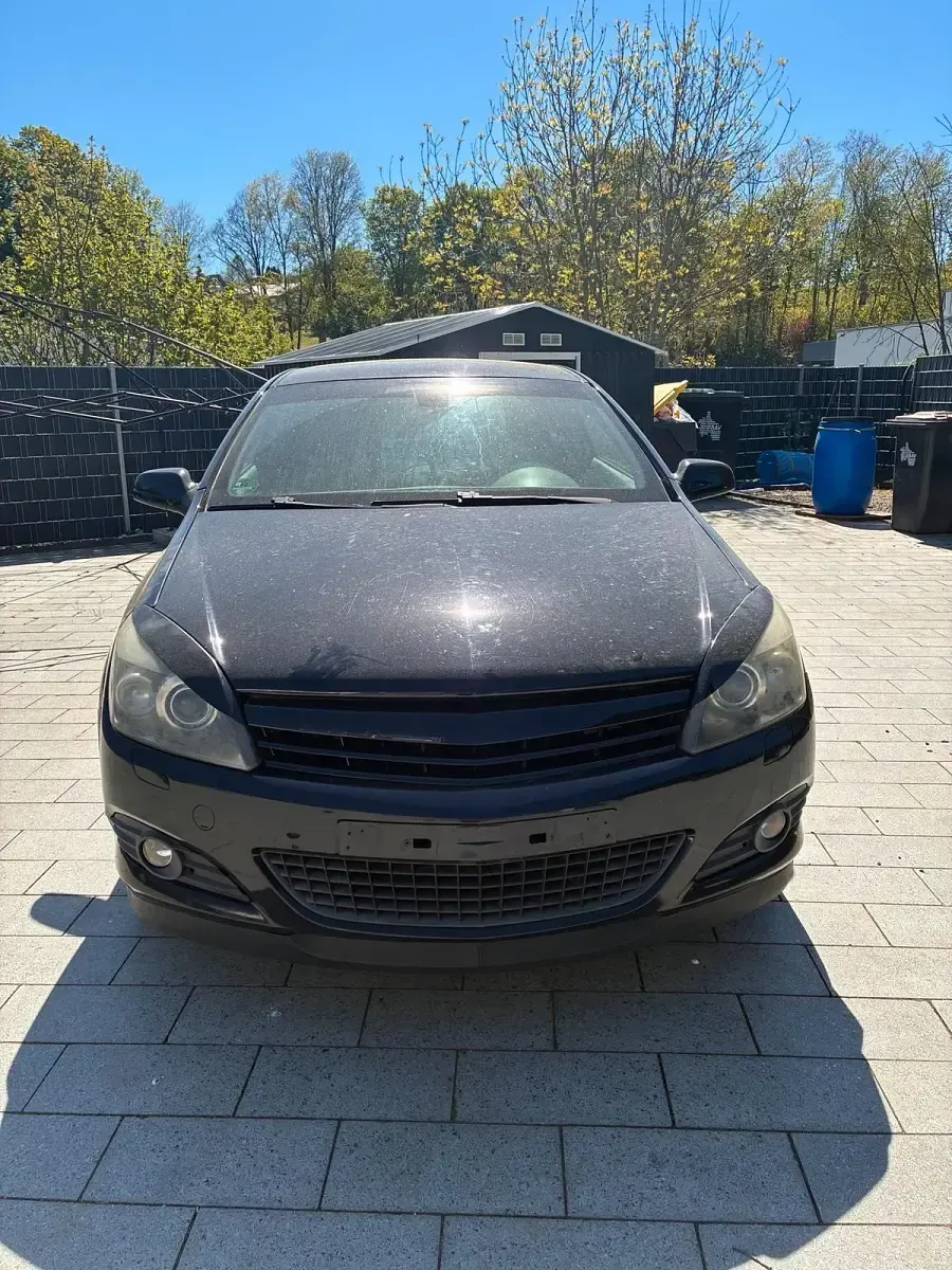 Gebraucht Opel Astra GTC 116 PS (85 kW) 2008 Schwarz Coupé