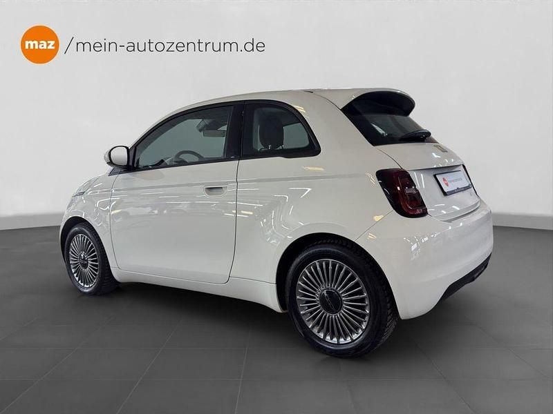 Gebraucht Fiat 500e Basis 86 kW (118 PS) 2023 Colore esterno (arktis weiß) Kleinwagen