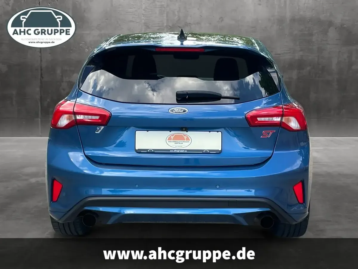Gebraucht Ford Focus ST 280 PS (205 kW) 2021 Blau Limousine