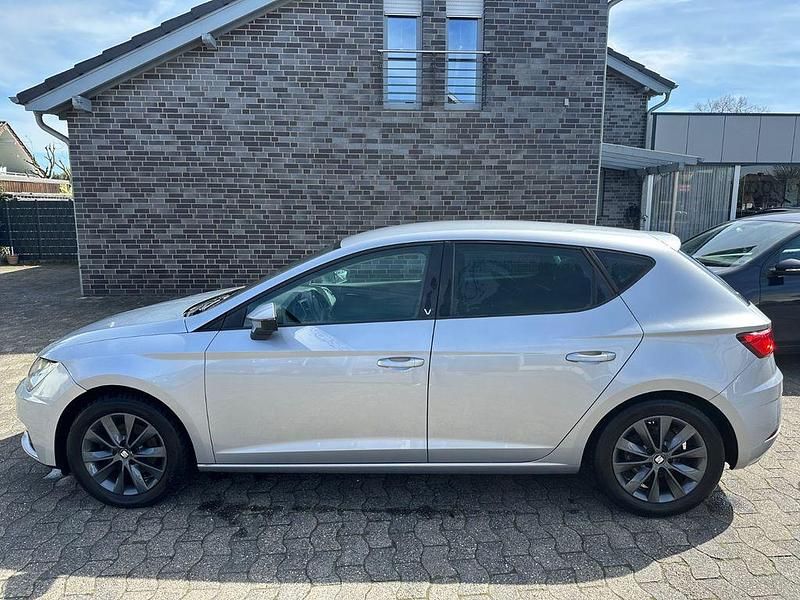 Gebraucht Seat Leon Style 131 PS (96 kW) 2019 Silber Limousine