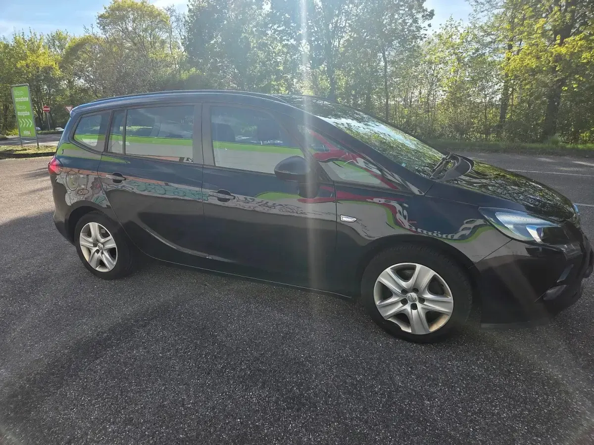 Gebraucht Opel Zafira Tourer 130 PS (95 kW) 2016 Schwarz Van / Kleinbus