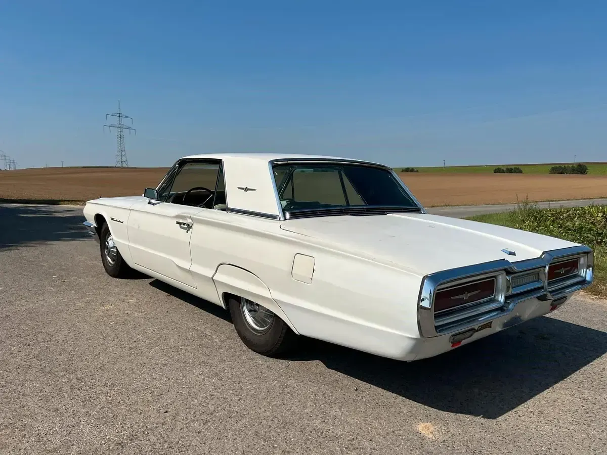 Gebraucht Ford V8 300 PS (220 kW) 1964 Weiß Coupé