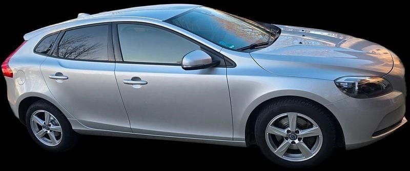 Gebraucht Volvo V40 122 PS (89 kW) 2015 Silber Limousine