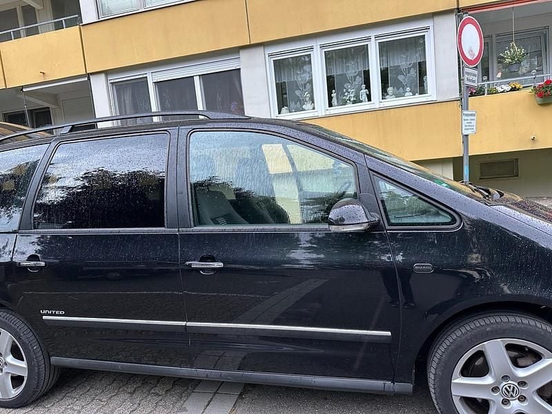 Schwarz Gebraucht 2008 VW Sharan Van / Kleinbus | 5.200 € (Teuer) - Bild 1/4