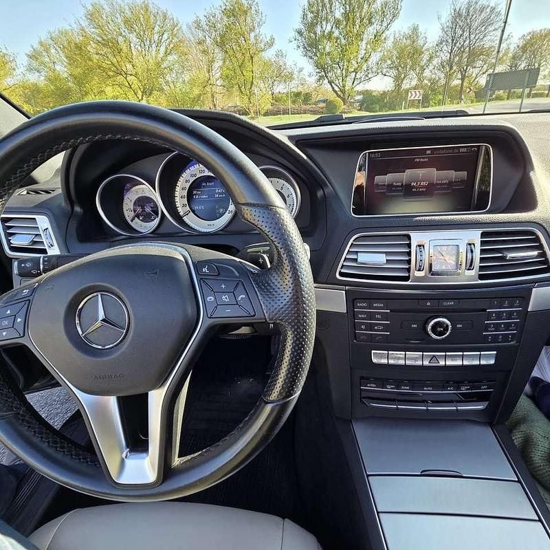 Second-hand Mercedes E200 184 CP (135 kW) 2016 Albastru Cabrio