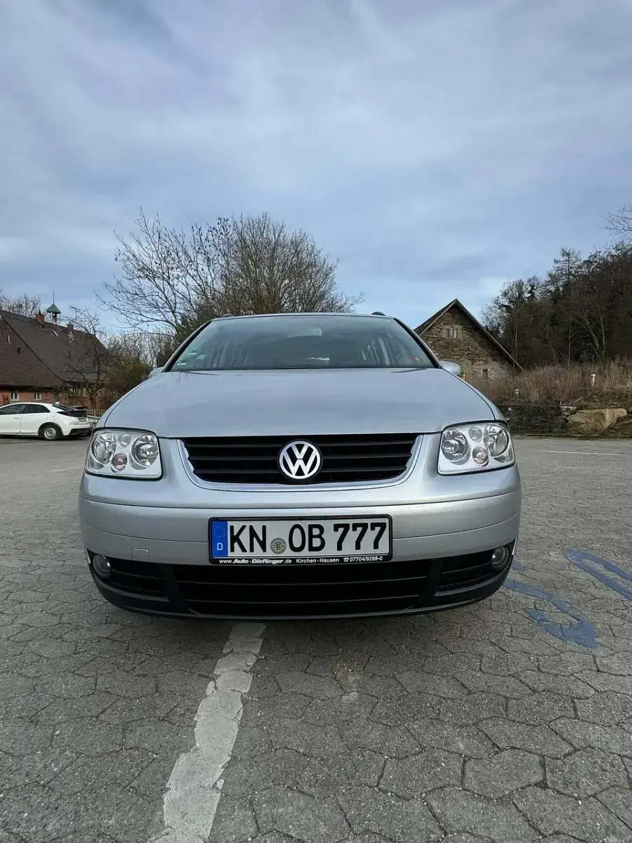 Gebraucht VW Touran 116 PS (85 kW) 2005 Silber Van / Kleinbus