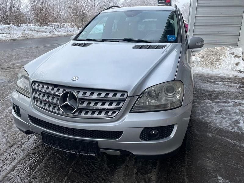 Silber Gebraucht 2007 Mercedes ML280 Sport SUV | 6.900 € (Guter Preis) - Bild 1/4