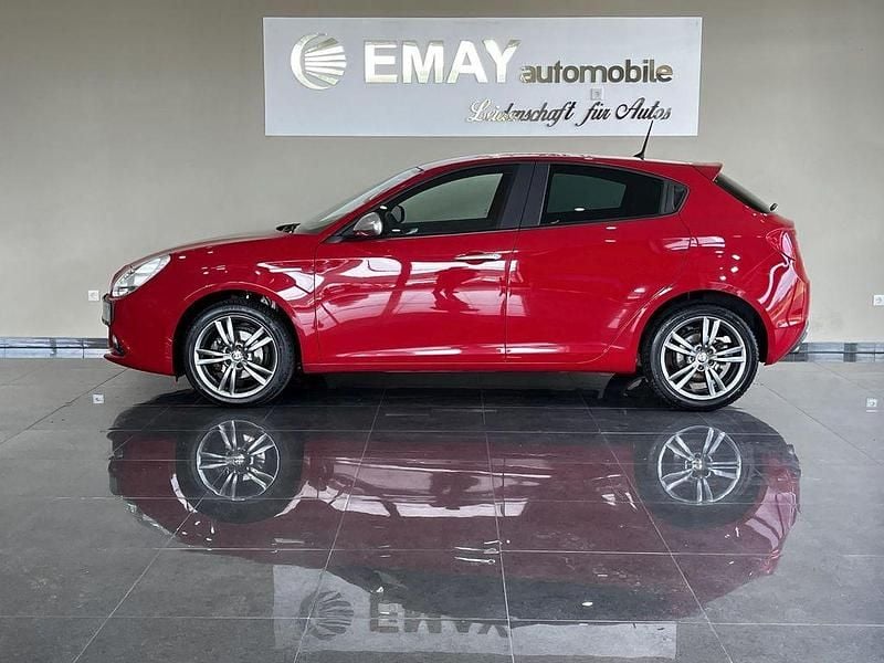 Colore esterno (rosso alfa) Gebraucht 2015 Alfa Romeo Giulietta Super Kleinwagen | 8.498 € (Fairer Preis) - Bild 1/4