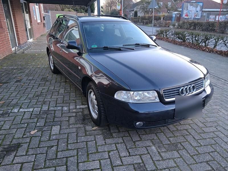 Blau Gebraucht 2000 Audi A4 Kleinwagen | 2.850 € (Fairer Preis) - Bild 1/4