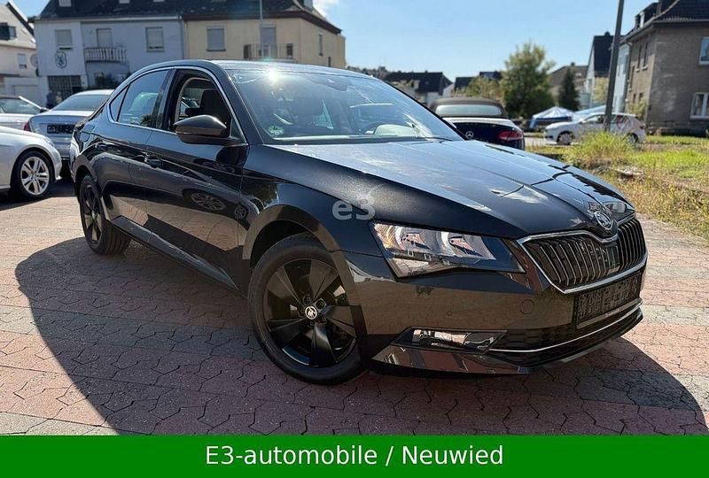 Gebraucht Skoda Superb 179 PS (131 kW) 2016 Braun Limousine