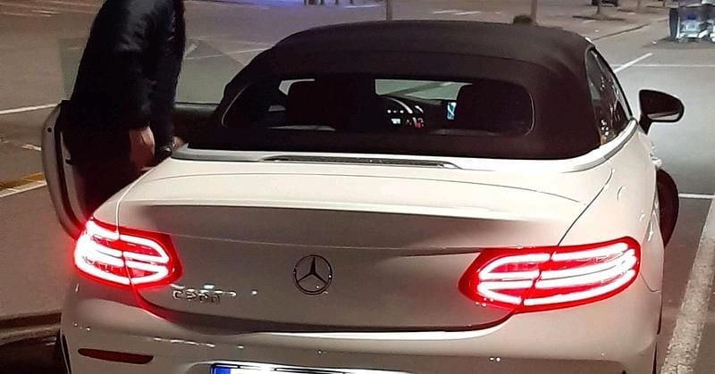 Weiß Gebraucht 2017 Mercedes C200 AMG Cabrio | 30.000 € - Bild 1/4