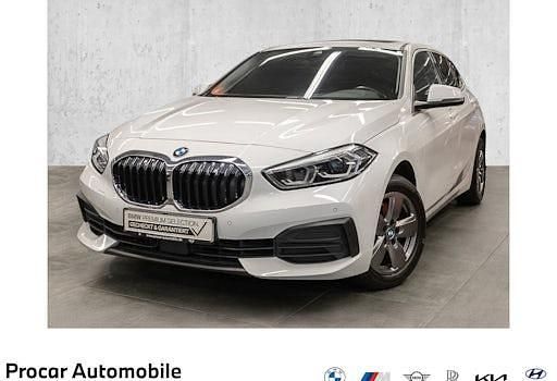 Weiß Gebraucht 2022 BMW 118 Advantage Kleinwagen | 24.490 € (Fairer Preis) - Bild 1/4