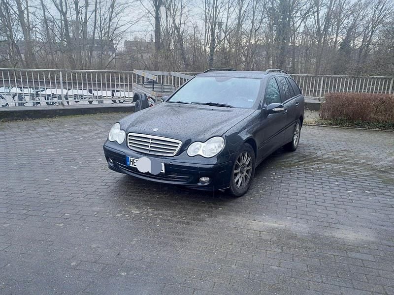 Schwarz Gebraucht 2006 Mercedes C200 Avantgarde Kombi | 1.190 € (Superpreis) - Bild 1/4