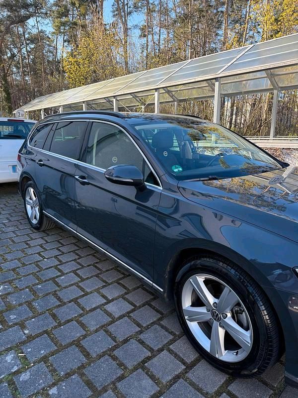 Gebraucht VW Passat 150 PS (110 kW) 2016 Grau Kombi