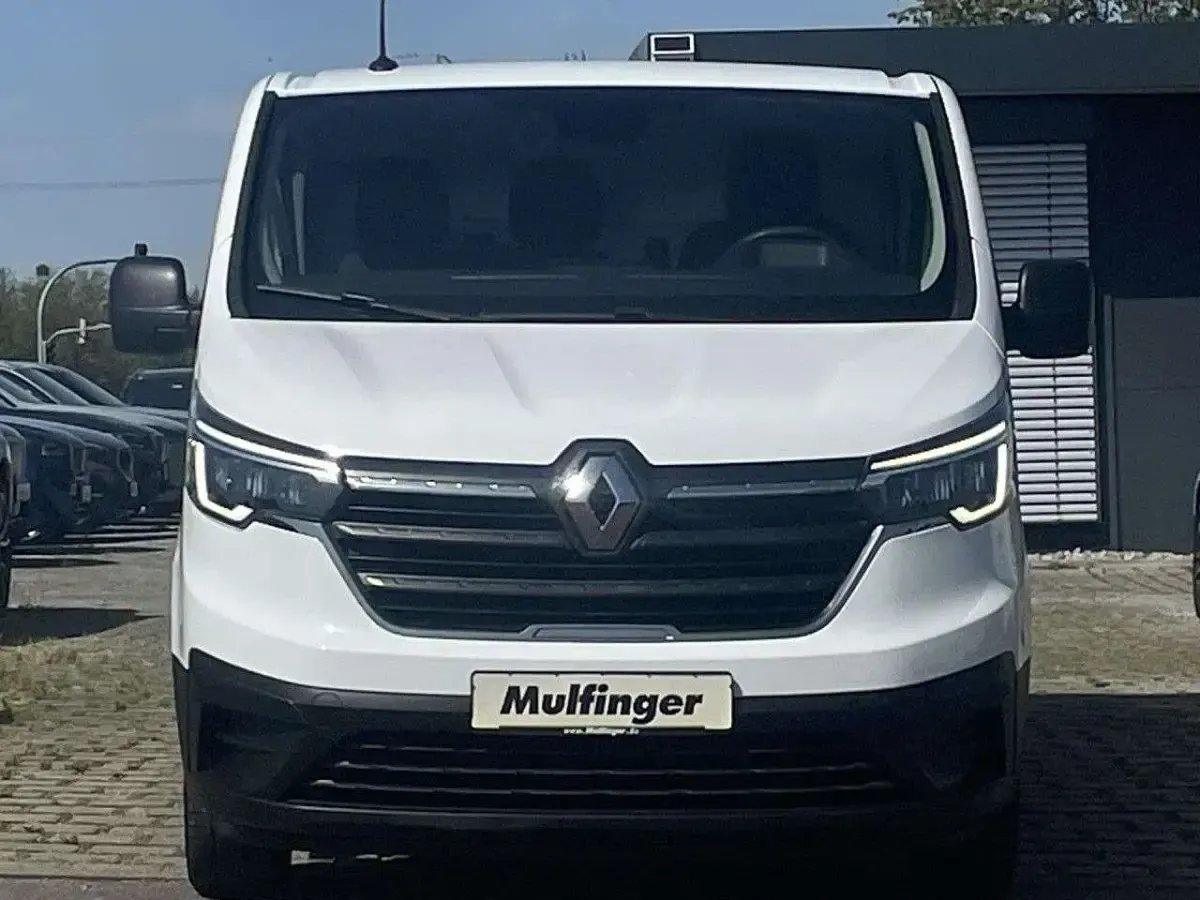 Gebraucht Renault Trafic Komfort 110 PS (80 kW) 2022 Weiß Van / Kleinbus