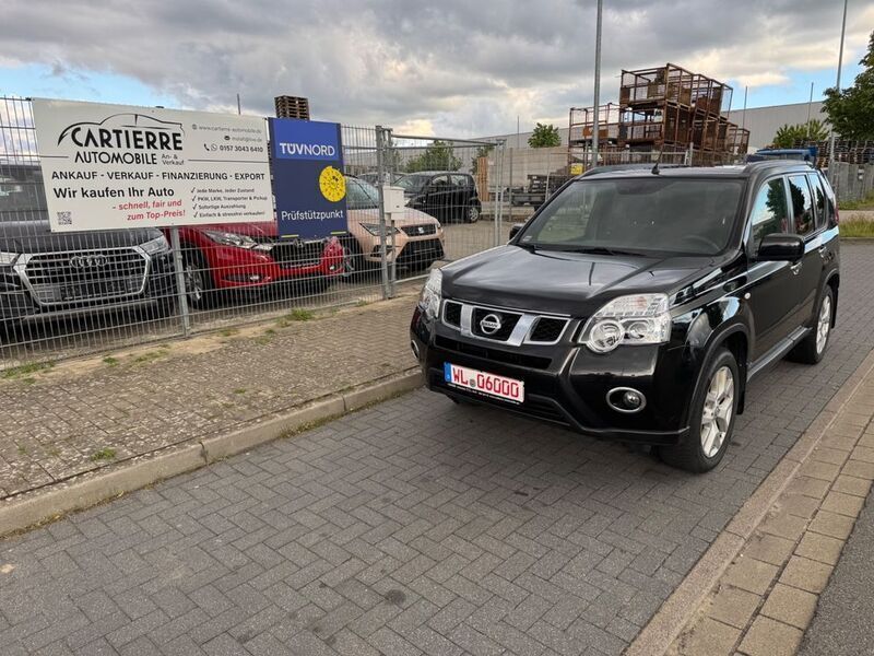 Schwarz Gebraucht 2013 Nissan X-Trail 360º SUV | 6.799 € (Fairer Preis) - Bild 1/4