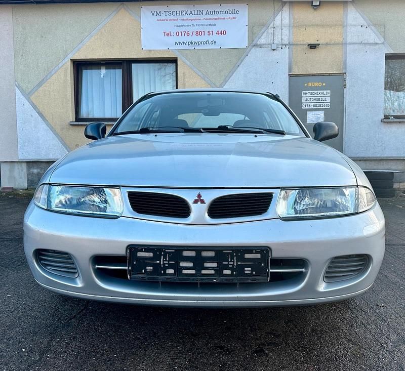 Gebraucht Mitsubishi Carisma 90 PS (66 kW) 1998 Silber Limousine