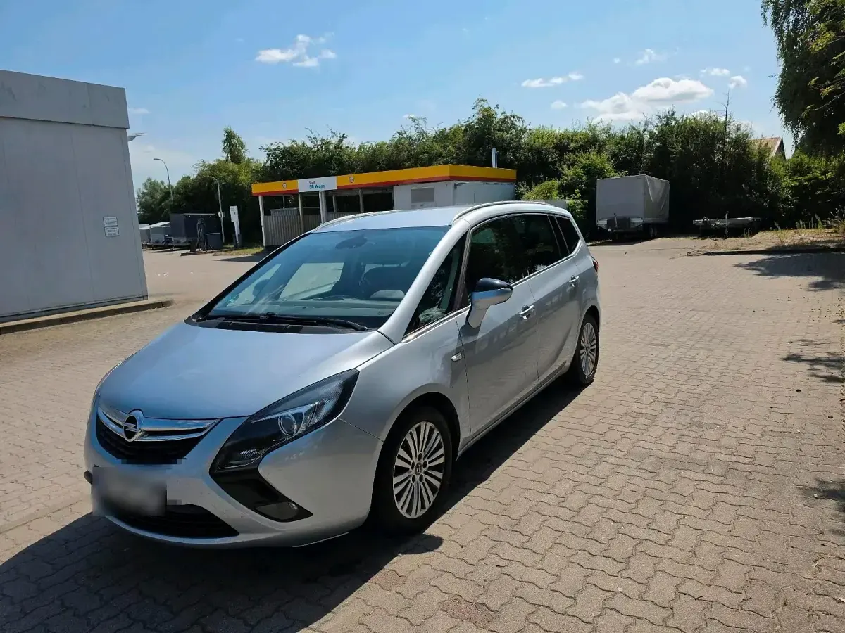 Gebraucht Opel Zafira Tourer 131 PS (96 kW) 2016 Silber Van / Kleinbus