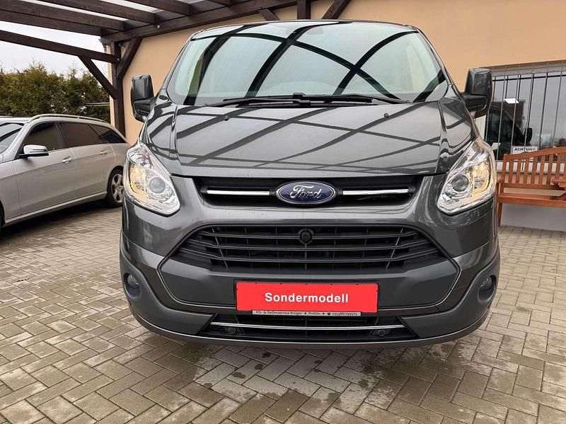Gebraucht Ford Tourneo Titanium 170 PS (125 kW) 2017 Magneticgrau (metallic) Van / Kleinbus