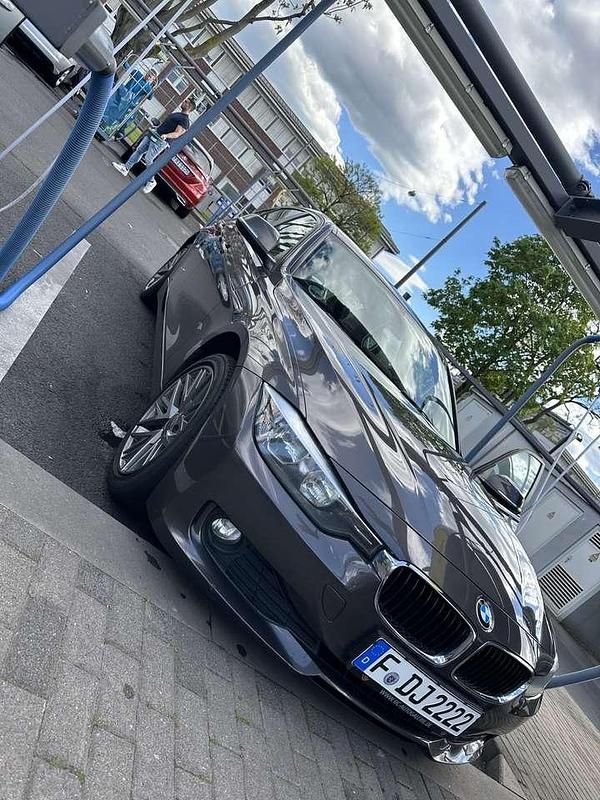 Braun Gebraucht 2012 BMW 316 Limousine | 7.990 € (Teuer) - Bild 1/4