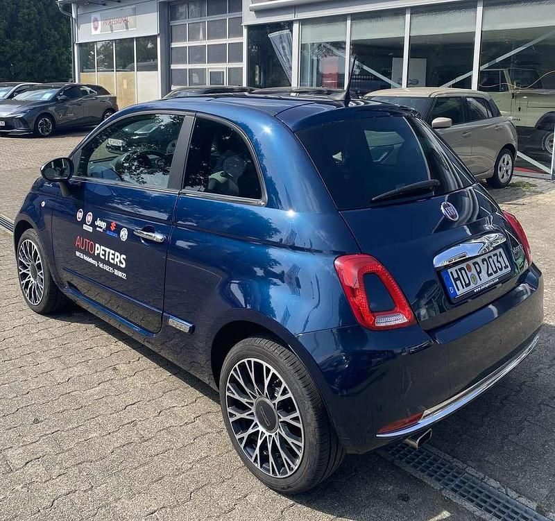 Gebraucht Fiat 500 Dolcevita 69 PS (50 kW) 2022 Dipinti di blue Limousine
