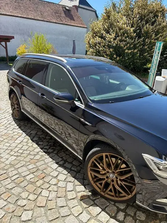 Gebraucht VW Passat Highline 239 PS (175 kW) 2017 Schwarz Kombi