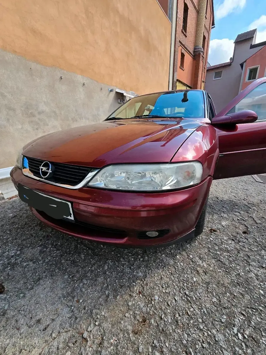 Gebraucht Opel Vectra 100 PS (73 kW) 1999 Rot Limousine