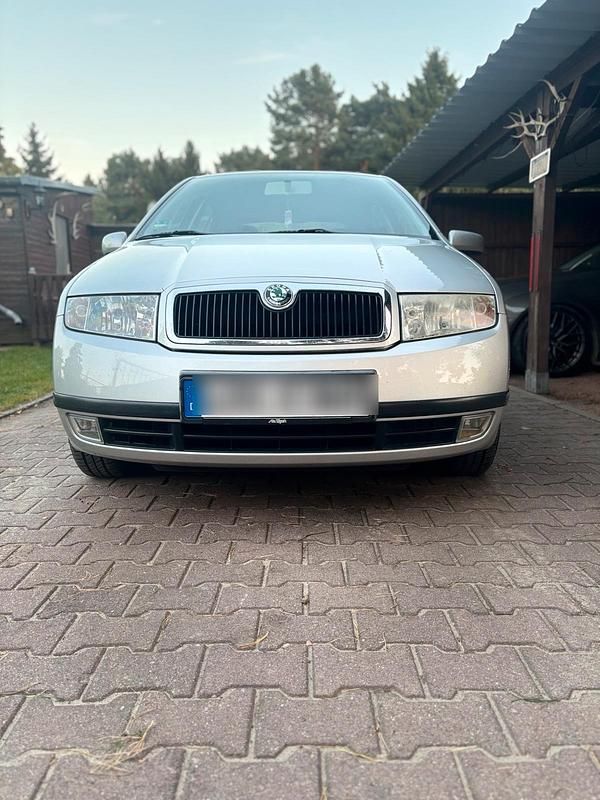 Silber Gebraucht 2001 Skoda Fabia Kleinwagen | 1.100 € (Guter Preis) - Bild 1/4