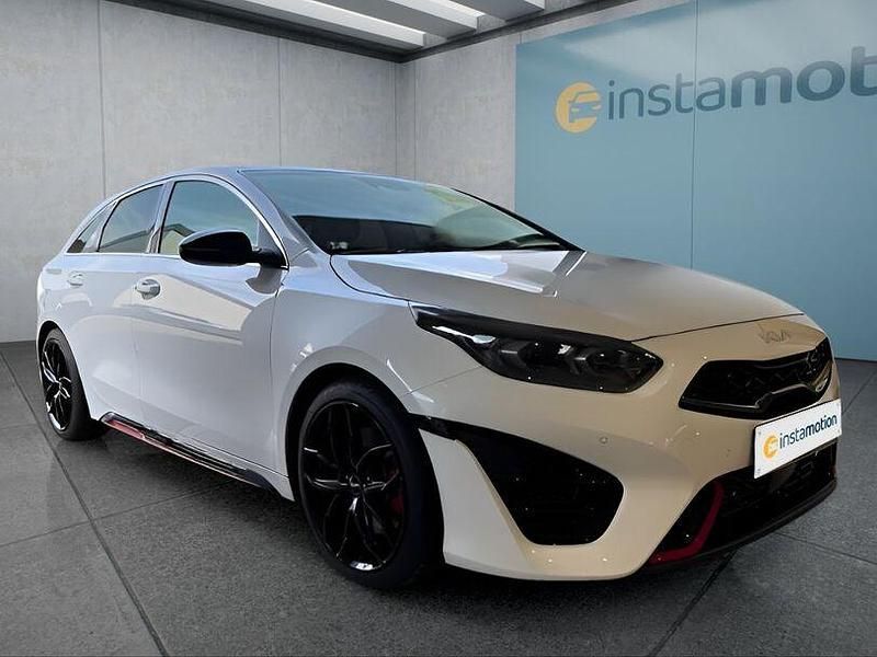 Gebraucht Kia ProCeed GT 204 PS (150 kW) 2024 Weiß Kombi