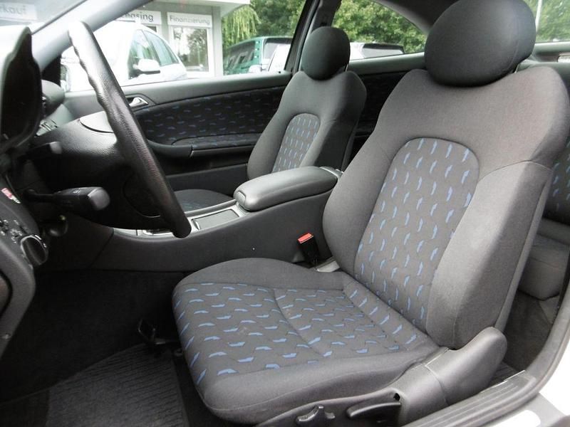 Gebraucht Mercedes C200 163 PS (119 kW) 2001 Silber Coupé