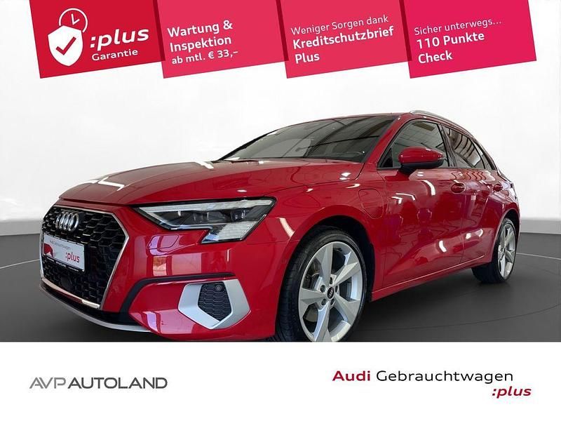 Tangorot metallic Gebraucht 2021 Audi A3 Sportback e-tron Advanced Limousine | 26.813 € (Teuer) - Bild 1/4