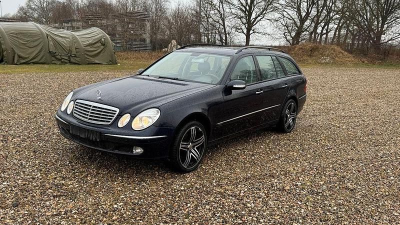 Gebraucht Mercedes E240 Elegance 177 PS (130 kW) 2004 Blau Limousine