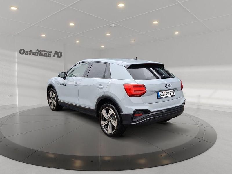 Gebraucht Audi Q2 Ambiente 150 PS (110 kW) 2026 Pfeilgrau perleffekt SUV