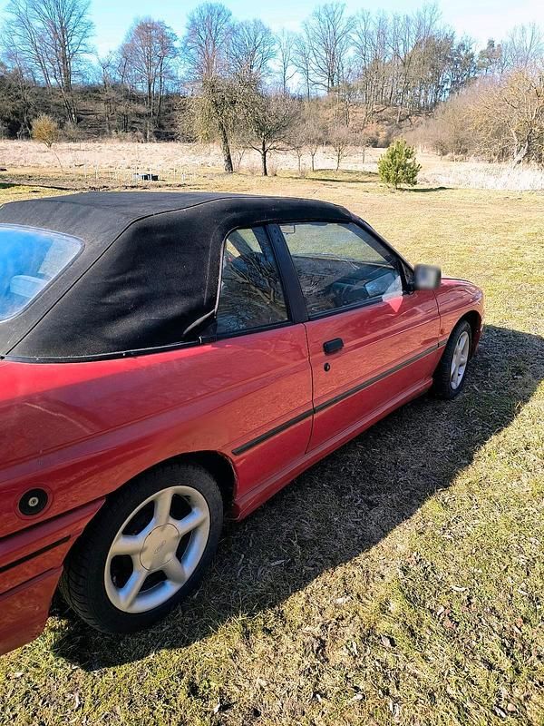 Gebraucht Ford Escort Cabriolet 105 PS (77 kW) 1991 Rot Cabrio