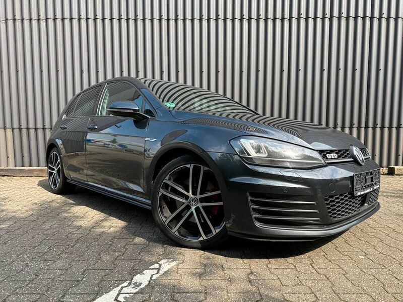 Grau Gebraucht 2015 VW Golf VII GTD Limousine | 11.890 € (Fairer Preis) - Bild 1/4