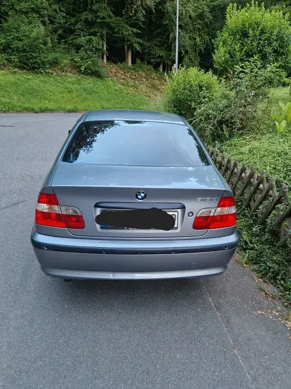 Gebraucht BMW 318 116 PS (85 kW) 2004 Grau Limousine