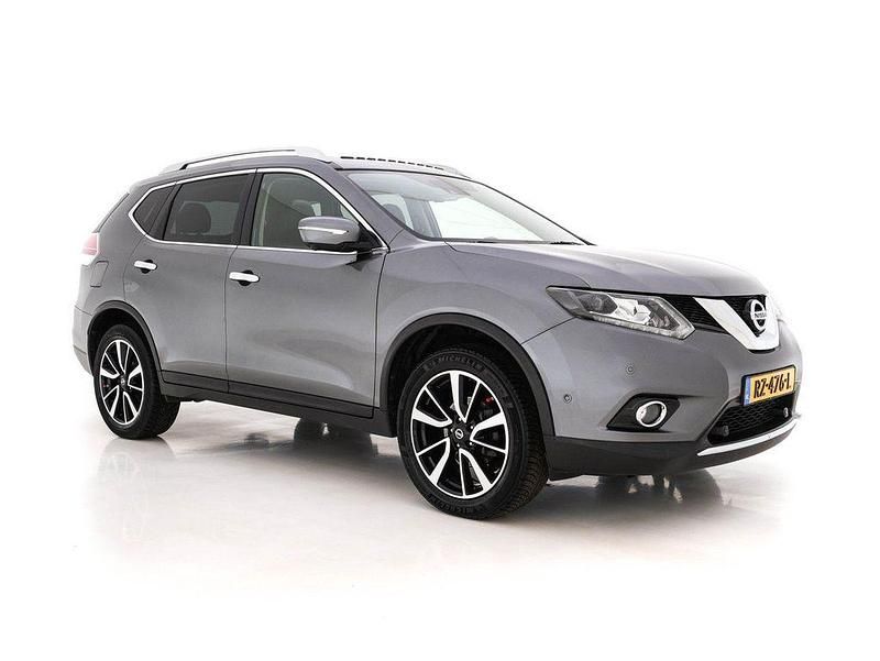 Grau Gebraucht 2016 Nissan X-Trail Tekna SUV | 10.445 € (Fairer Preis) - Bild 1/4