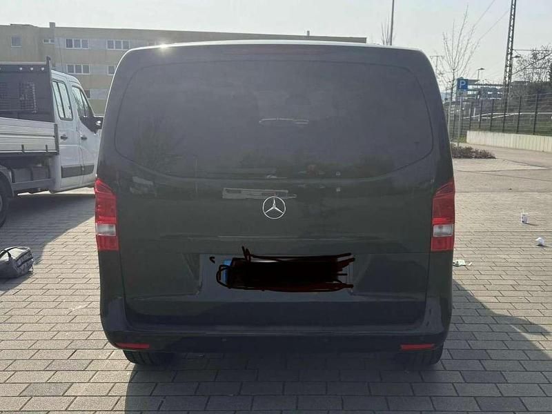 Gebraucht Mercedes V220 163 PS (119 kW) 2019 Schwarz Van / Kleinbus