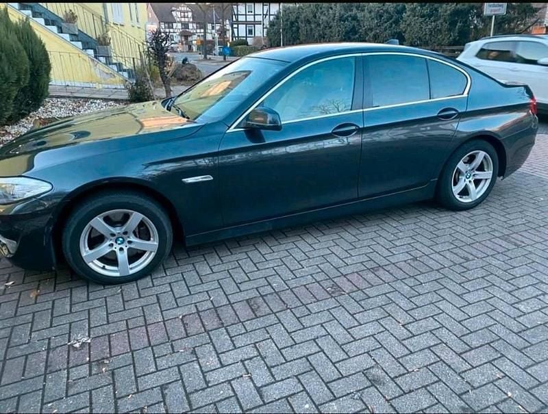 Gebraucht BMW 525 204 PS (150 kW) 2011 Andere farben Limousine
