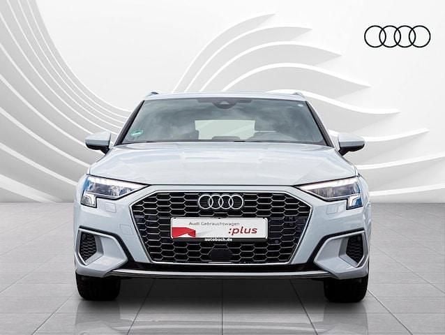 Gletscherweiß metallic Gebraucht 2024 Audi A3 Advanced Plus | 27.970 € (Fairer Preis) - Bild 1/2