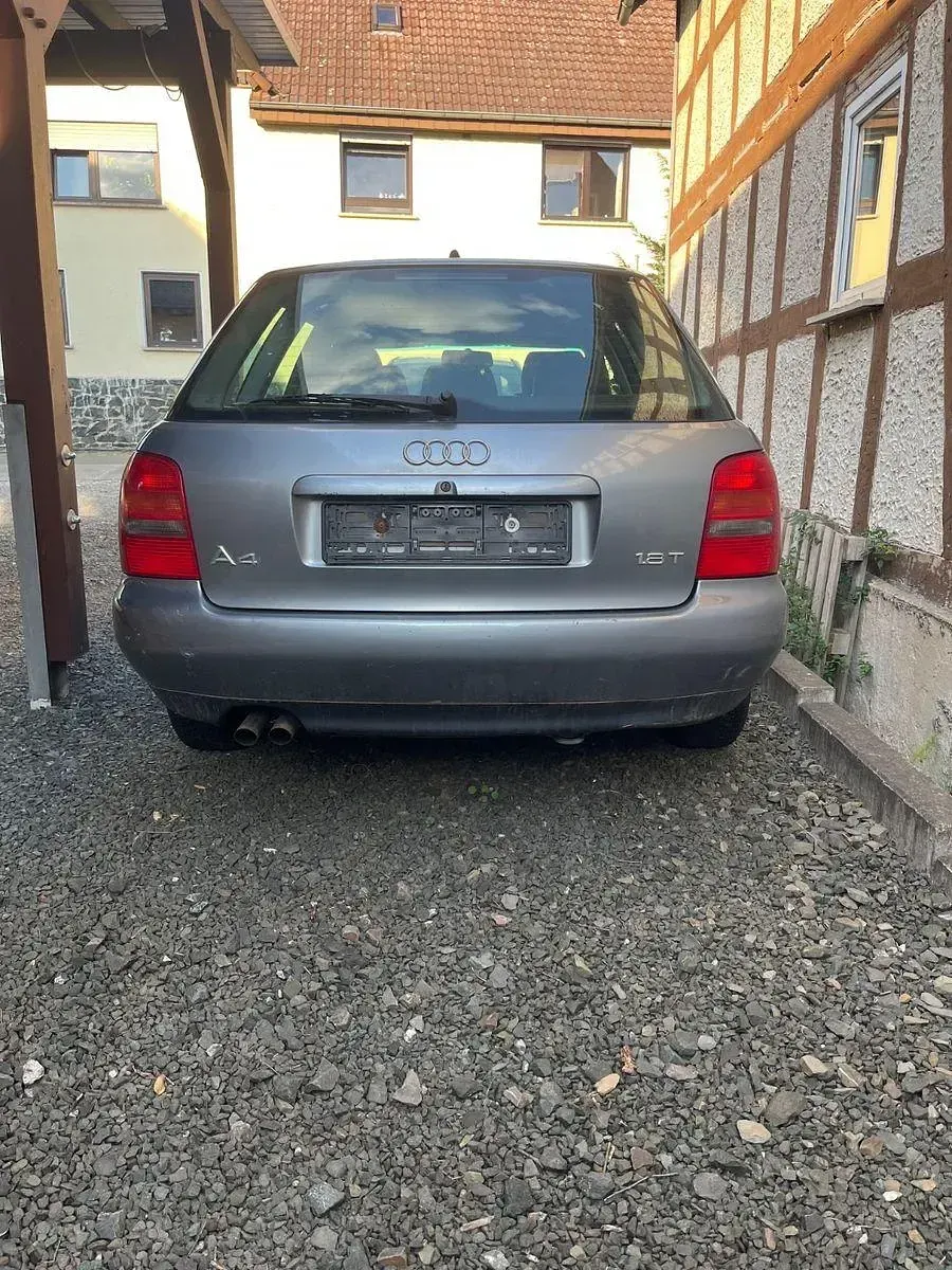 Gebraucht Audi A4 150 PS (110 kW) 1998 Grau Kombi